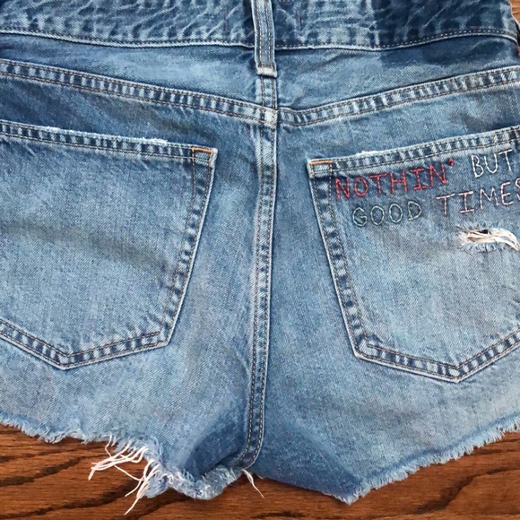 Abercrombie & Fitch Ames Low Rise Boyfriend Short - Picture 3 of 10